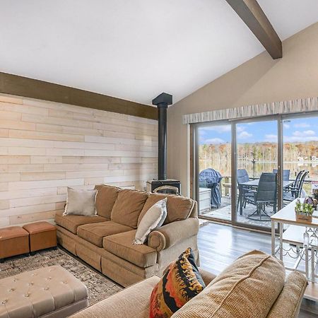 Quiet And Cozy Lakefront Home Near Mt Boyne Gaylord Extérieur photo