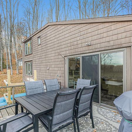 Quiet And Cozy Lakefront Home Near Mt Boyne Gaylord Extérieur photo