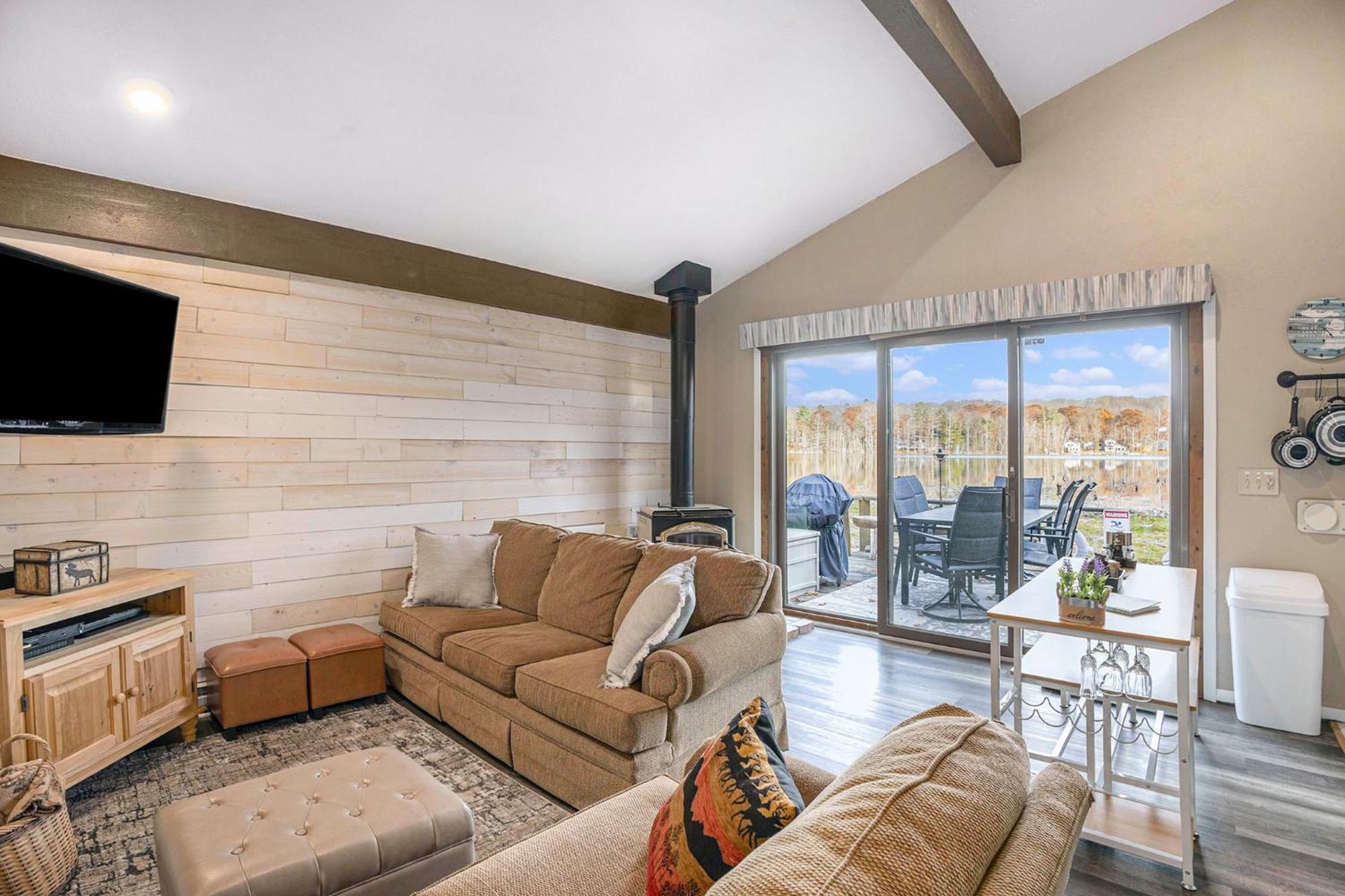Quiet And Cozy Lakefront Home Near Mt Boyne Gaylord Extérieur photo