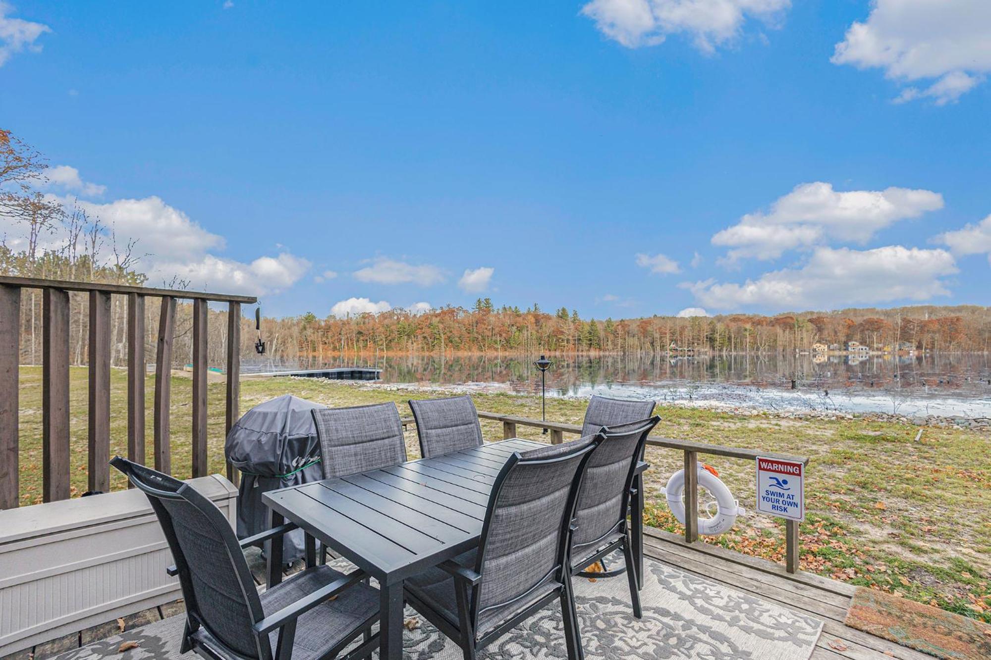 Quiet And Cozy Lakefront Home Near Mt Boyne Gaylord Extérieur photo